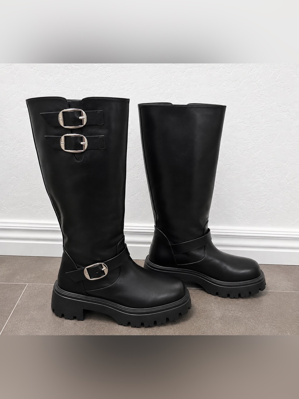 NWOT- Stuart Weitzman Emerson Moto Boots – Black Leather Size 7